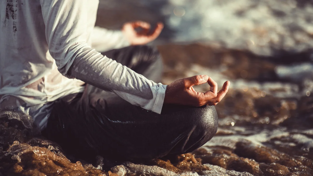 Friedvoller Meditationsort in der Natur